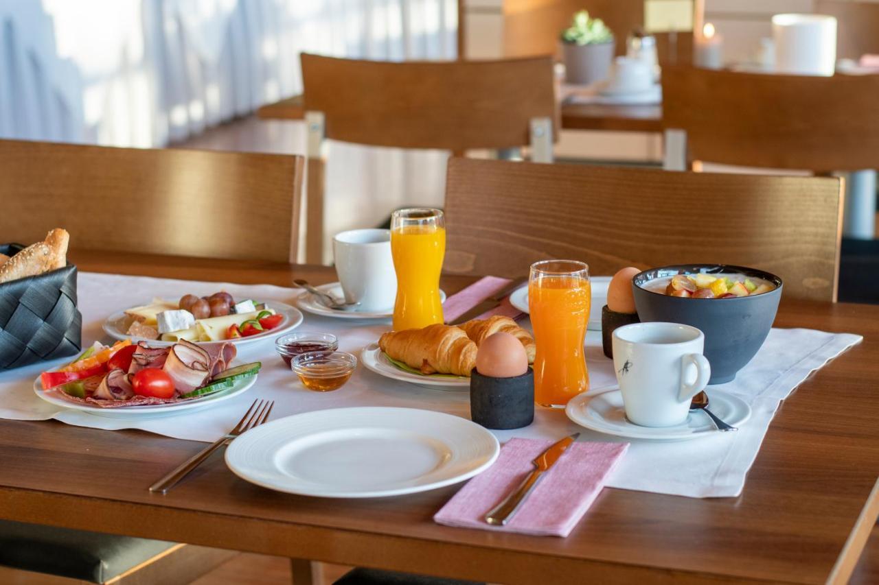 Vitalhotel Quellengarten - Bed & Breakfast 링기나우 외부 사진